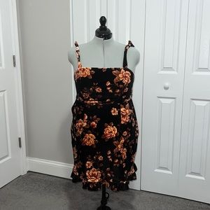 Torrid 00 floral black velvet dress bodycon